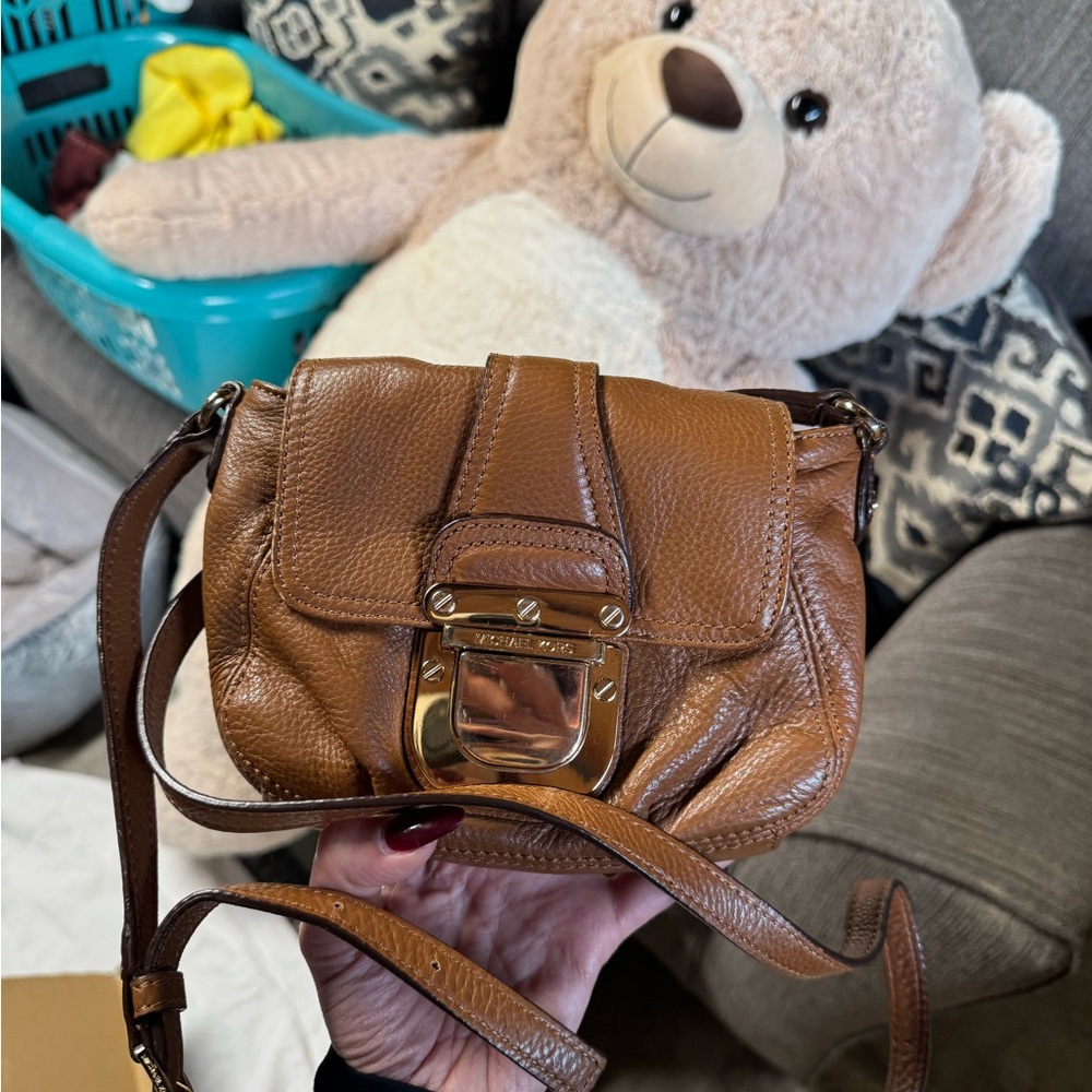 Michael kors crossybody